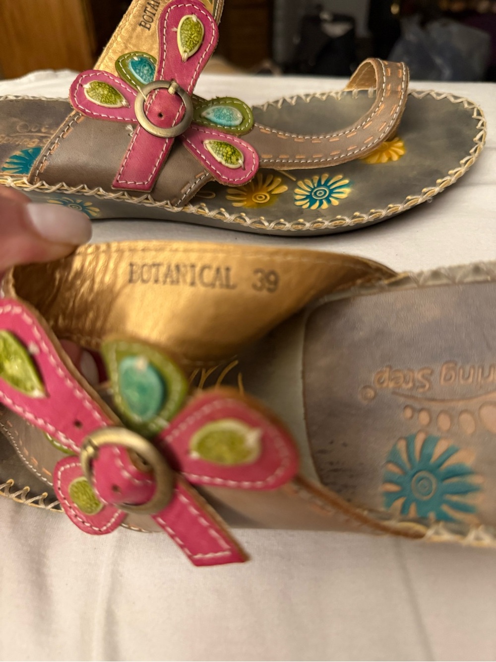 L'ARTISTE SANTORINI SLIDE SANDAL Sz 39/8.5
by Spring Step - Picture 5 of 7